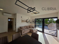 Komforan 2-soban stan 75 m2, Okrug Gornji!