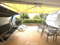 Komforan stan (75 m²) s terasom, blizu mora – Žnjan, Split