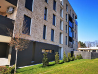 Moderan novouređen trosobni stan: Dugo Selo, 61.00 m2, novogradnja