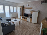 Kompletno opremljen stan – 3 sobe, 2 balkona, 81m2