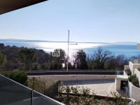 Kostrena, novogradnja, 150m do mora, 3s+db, terasa i parking
