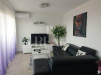 Kostrena-prekrasan stan za najam, 2S+DB od 85 m2