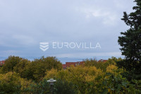 Rijeka, Kostrena, četverosoban stan 82 m² sa dva balkona i pogledom na