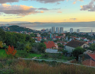 Kozala, građe. zemljište od 1800 m2 s važećom gra. dozvolom, predivan