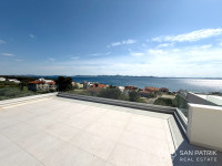 Kožino - Zadar: moderan penthouse (207m2), 250m od mora, bazen