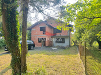 Kravarsko, Barbarići Kravarski, samostojeća kuća, roh-bau, okućnica