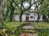 KRK GOSTINJAC, kuća za adaptaciju na velikoj okućnici