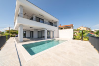 KRK, LINARDIĆI -  Luksuzna vila s bazenom
