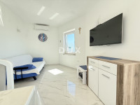 Krk, Malinska, apartman na 1. katu, 73 m², vlastiti parking