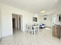 Krk, Malinska, apartman u prizemlju, 73 m², vlastiti parking