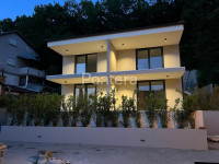 KRK OMIŠALJ, novogradnja, 2S+DB 100 m od plaže
