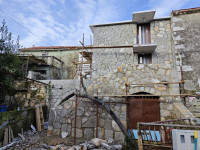 KRK, šire područje grada Krka - Obnovljena kamena kuća u nizu