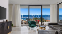 Krk, Vrbnik, luksuzna vila s pogledom na more i bazenom, 265 m2 za pro