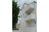 Kuća sa 12 apartmana, Okrug Donji, 440.00 m2