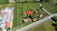 KUĆA 195M2+POSLOVNA ZGRADA 340M2+DRVENA KUĆA 45M2
