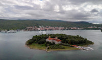 KUĆA +2 DODATNA OBJEKTA BLIZU MORA