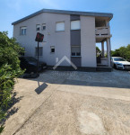 Kuća sa 3 stana, mirno okruženje - Vir