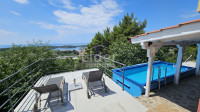 Kuća sa 5 apartmana, prekrasan pogled na more