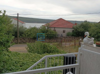 Kuća 104 m2 PRODAJA Karin Gornji, 2 apt, 150 m do mora