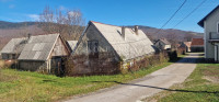 KUĆA ZA ADAPTACIJU SA ZEMLJIŠTEM