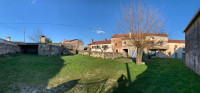 Kuća - Barat (Istra), 350 m2 s velikim dvorištem. BEZ PROVIZIJE