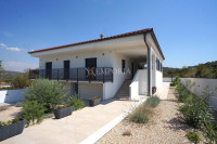 Kuća s bazenom 226 m² – Donja Jagodnja