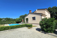 Kuća s bazenom u okolici Svetog Lovreča