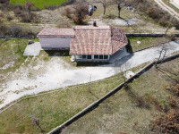 Kuća Blizina Marčane, kuća na velikom terenu od 26.000 m2.