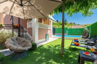 Kuća: Donji Muć, 100.00 m2 - PREDIVNA VILLA S BAZENOM NA DUGOROČNO!