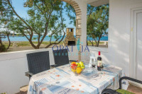 Prvi red u Viru - Kuća s 2 apartmana