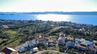 KUĆA S DVA STANA I POGLEDOM NA MORE