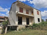 Kuća s dvije stambene jedinice i garažom - Višnjik, Zadar