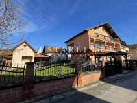 KUĆA S DVORIŠTEM, PRODAJA, ZAGREB, ŽITNJAK, 422 M2