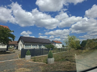 Kuća: Garčin, 300.00 m2