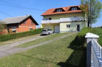 Kuća: Gornja Bistra,cca st. površine 300 m2 ( dvije garaže) 189.000€ €