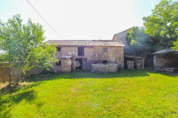 Kuća sa gospodarskim objektom za adaptaciju u središnjoj Istri