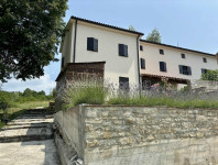 Kuća: Istra (Grožnjan), 230m2, parcela 774m2