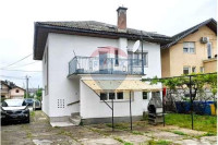 Kuća: Karlovac, 184.00 m2