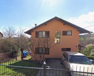 kuća maksimir  bukovac  150 m2  dvije etaže 439 000 e 1100 m2 okućnice