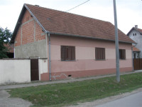 Kuća: Nijemci, prizemnica 150 m2