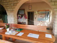 .::: Kuća u nizu sa dvorištem u Bilicama :::.