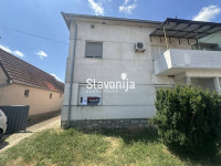 KUĆA I ORANICA 2800 m2 [GRADIŠTE]