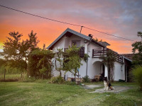 Kuća na osami – luksuz, vino, priroda i privatnost