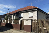 Kuća: Osijek kuca 236.00 m2 + dva dvorisna stana