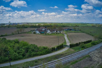 Farma: Osijek, 2000 m2 na parceli od 35 000 m2