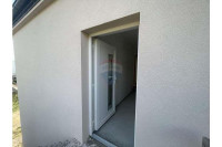 KUĆA NA PAGU S ČETIRI APARTMANA