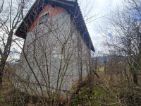 Kuća u Plaškom za život i vikend