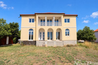 KUČA S POGLEDOM NA MORE- PARCELA 1490 m2- 120 METARA OD MORA