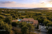 Kuća s pogledom na Raški zaljev