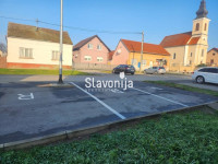 Kuća sa poslovnim prostorom u centru Viškovaca!